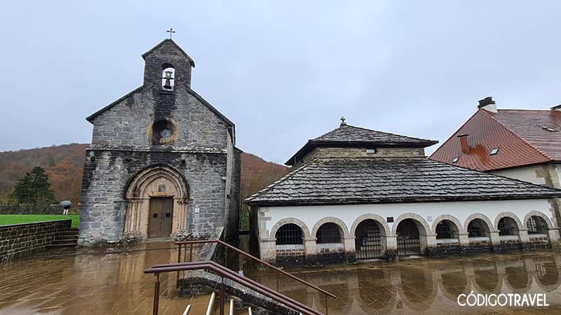 iglesia santiago y silo carlomagno roncesvalles