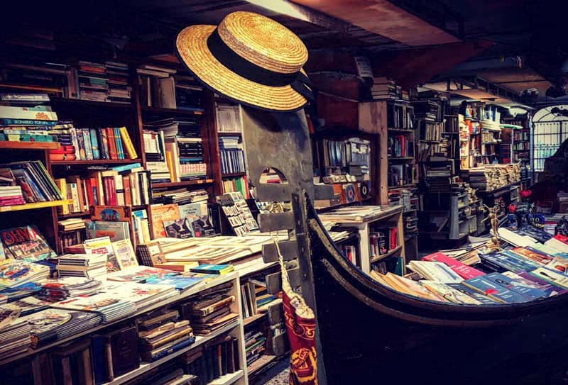 libreria aqua alta venecia